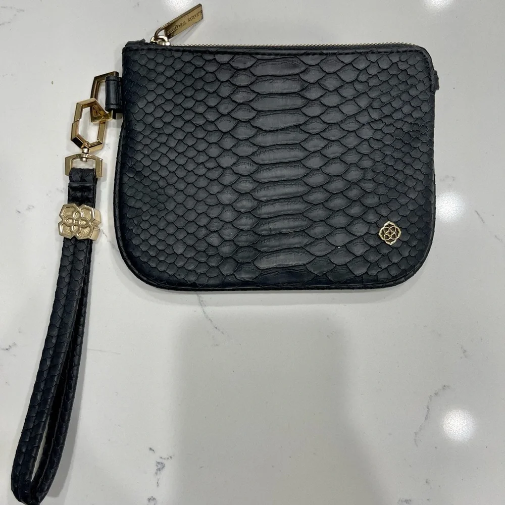 Kendra Scott wristlet - Picture 1 of 3